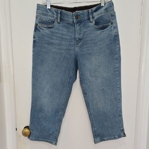 Liz Claiborne Sara Crop Mid-Rise Light Wash Blue Jeans Size 10P